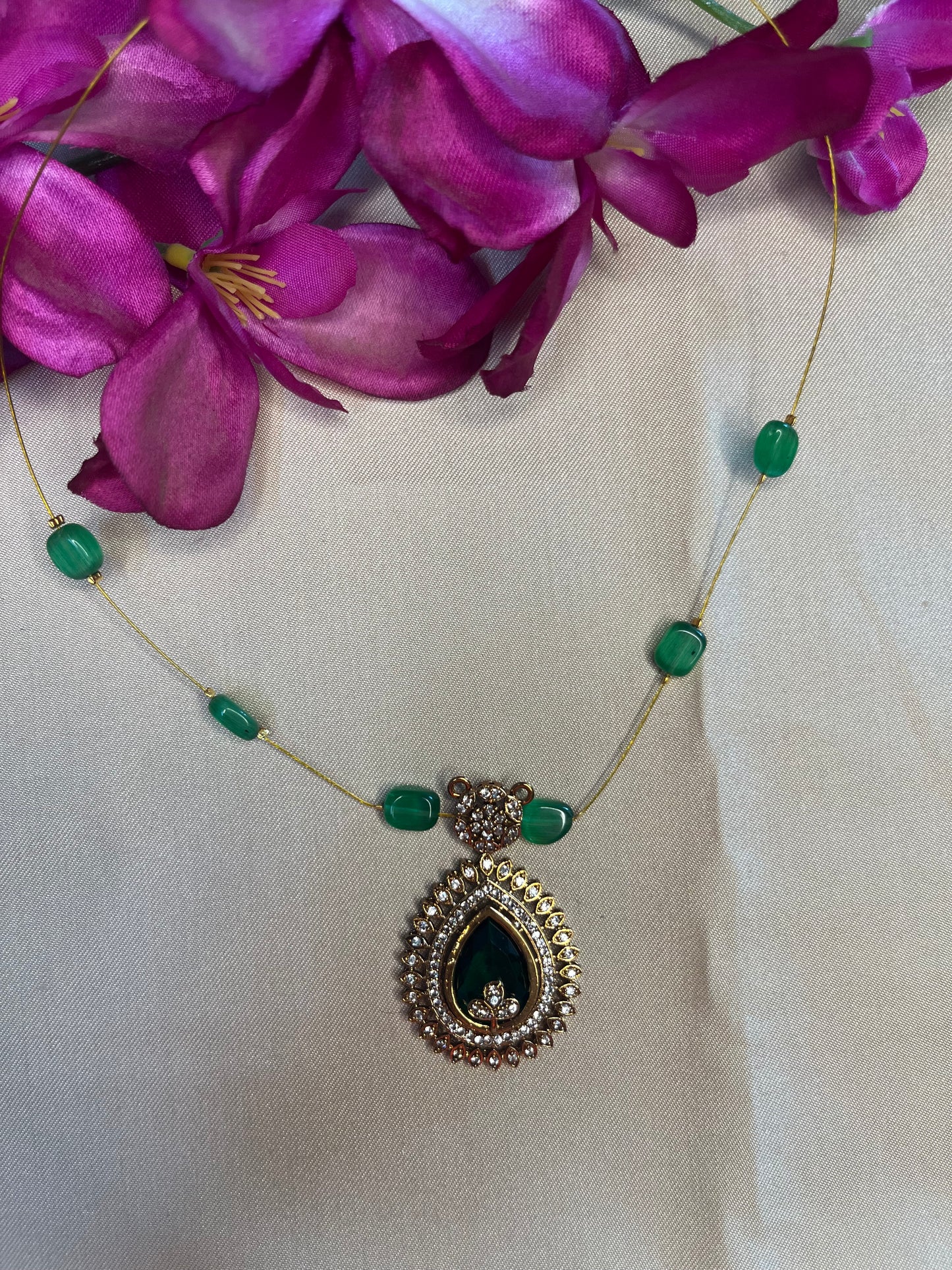 Dewdrop Invisible Chain