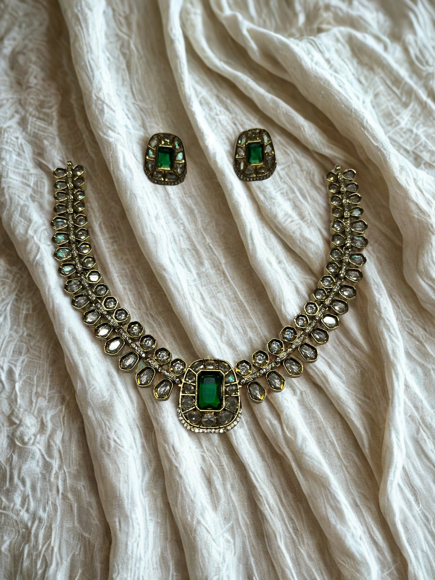 Emerald Kundan Necklace
