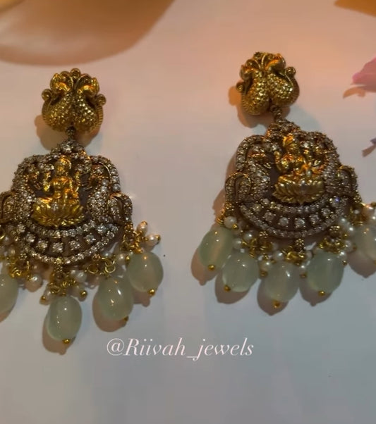 Victoria polish chandbali