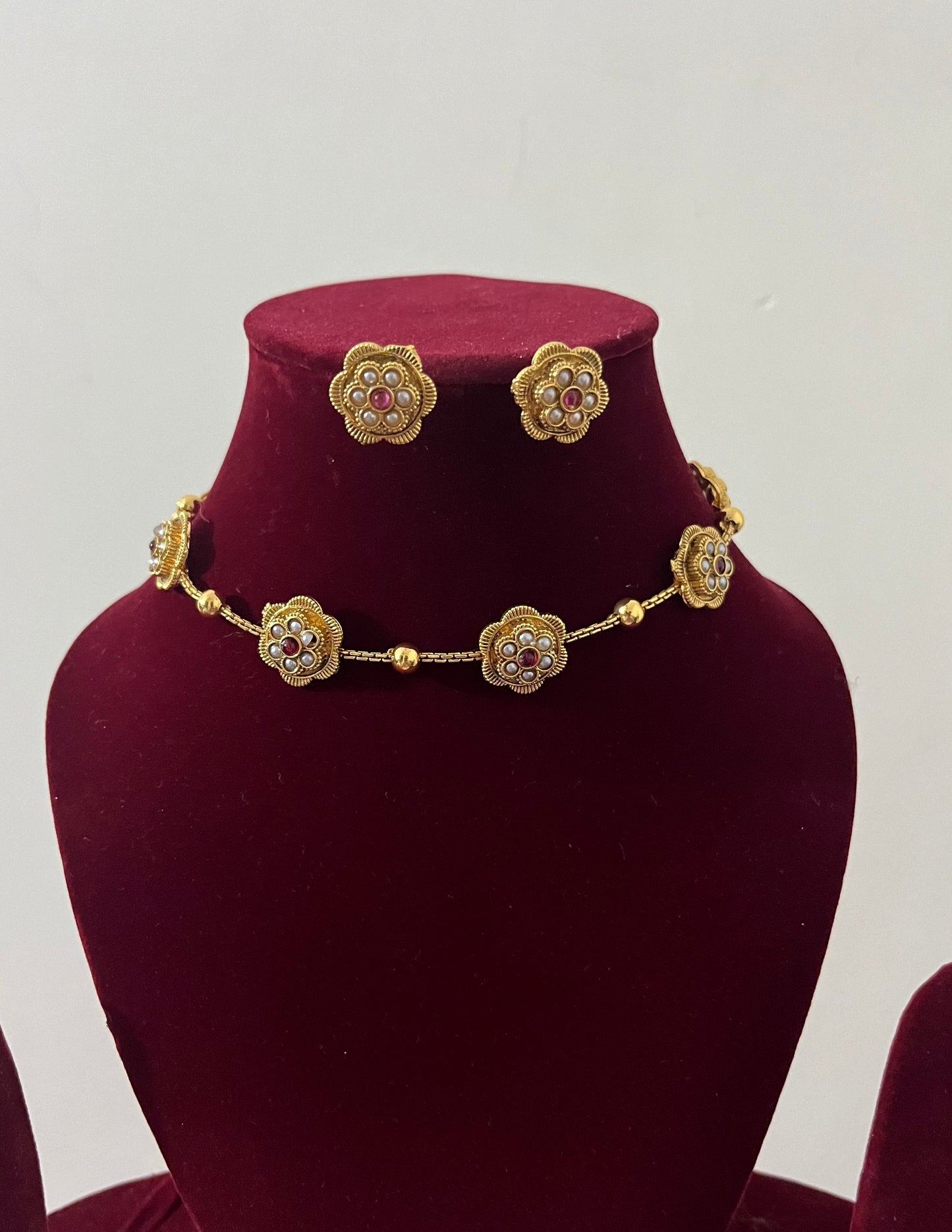 Floral Noor Choker