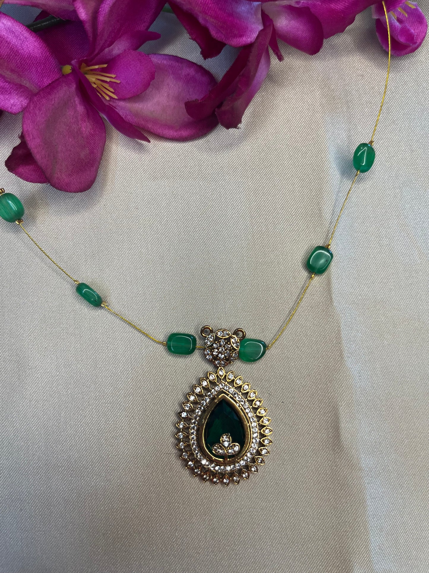 Dewdrop Invisible Chain