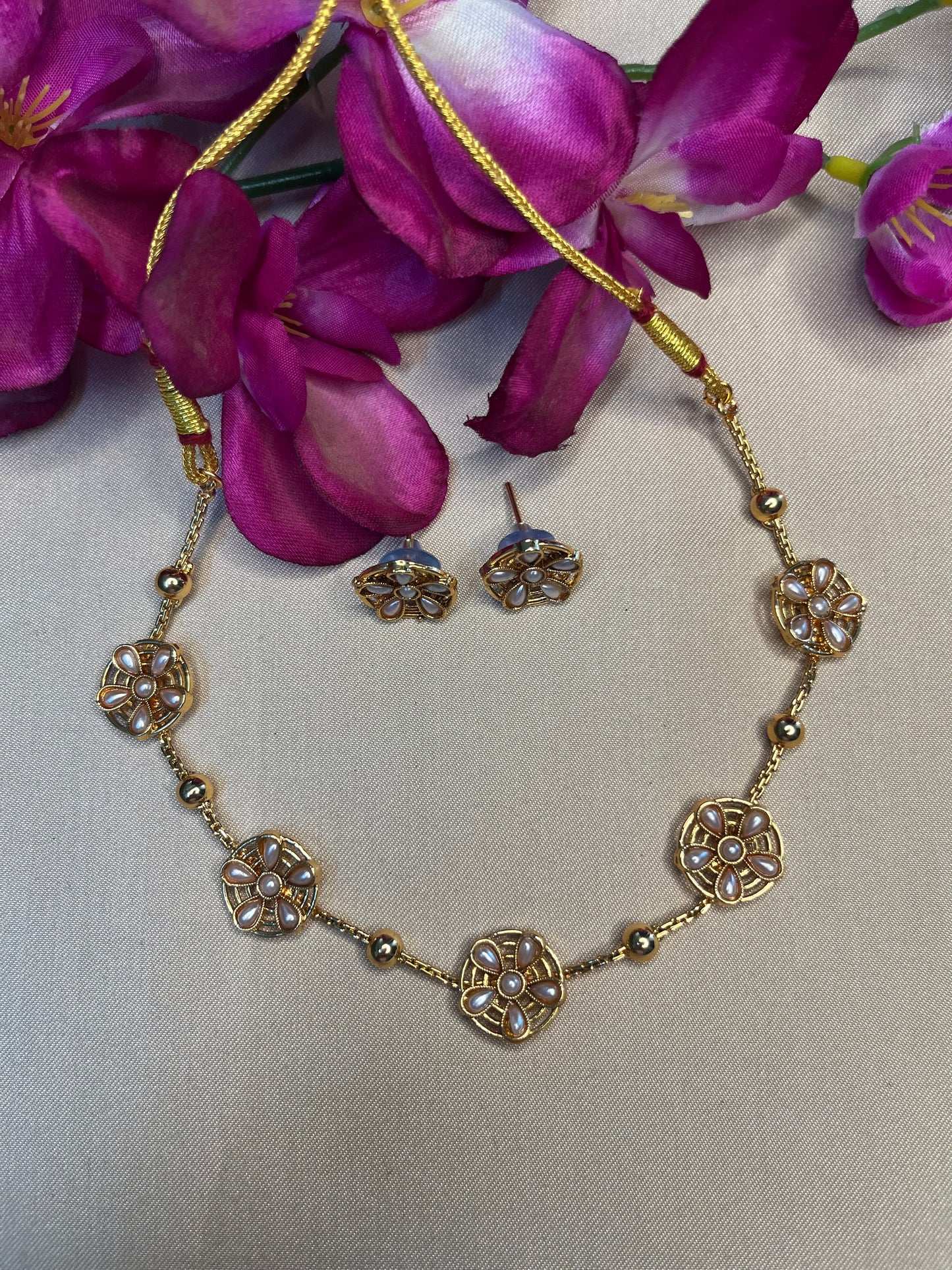 Pear blossom choker