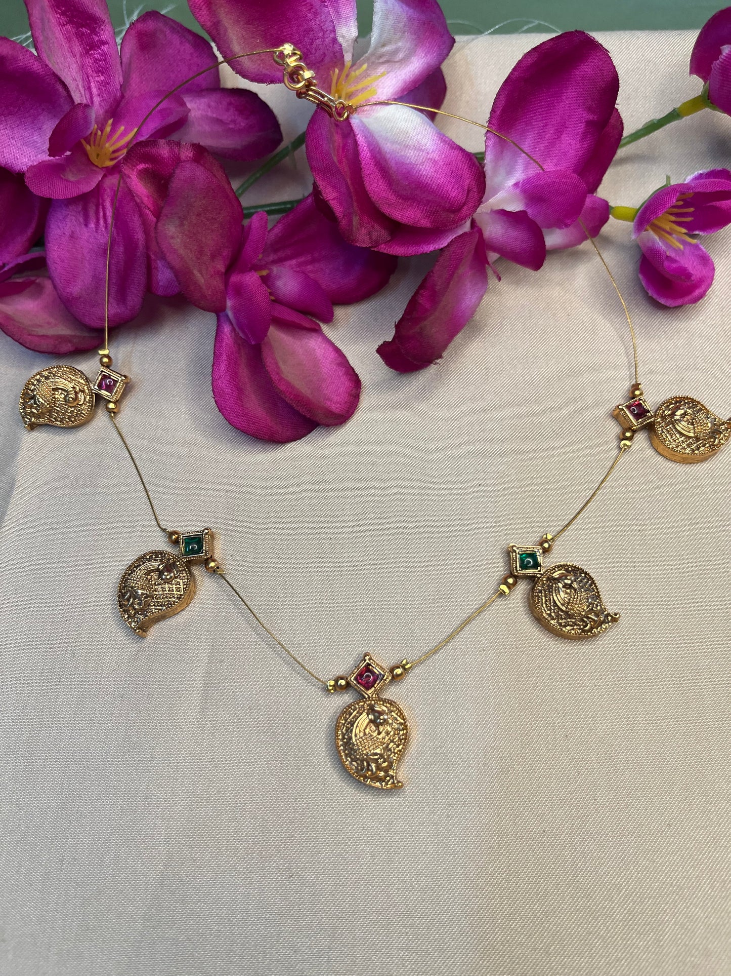 Invisible Necklace with Mango pendant