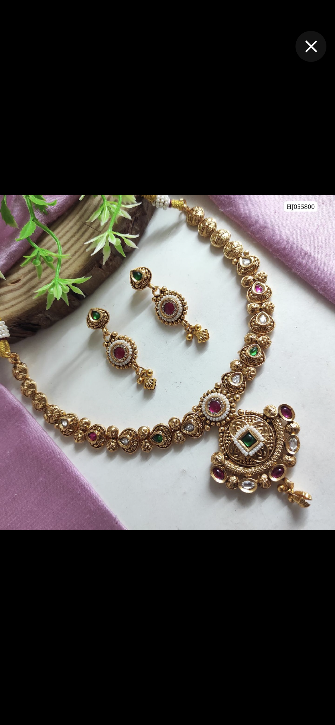 Rajwadi Choker with emerald and ruby stones