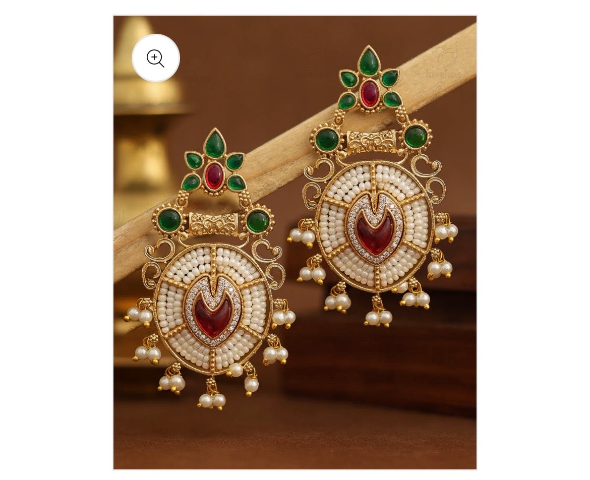 Anandi Gold Jhumki Earring
