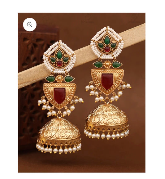 Aura Gold Jhumki Earring