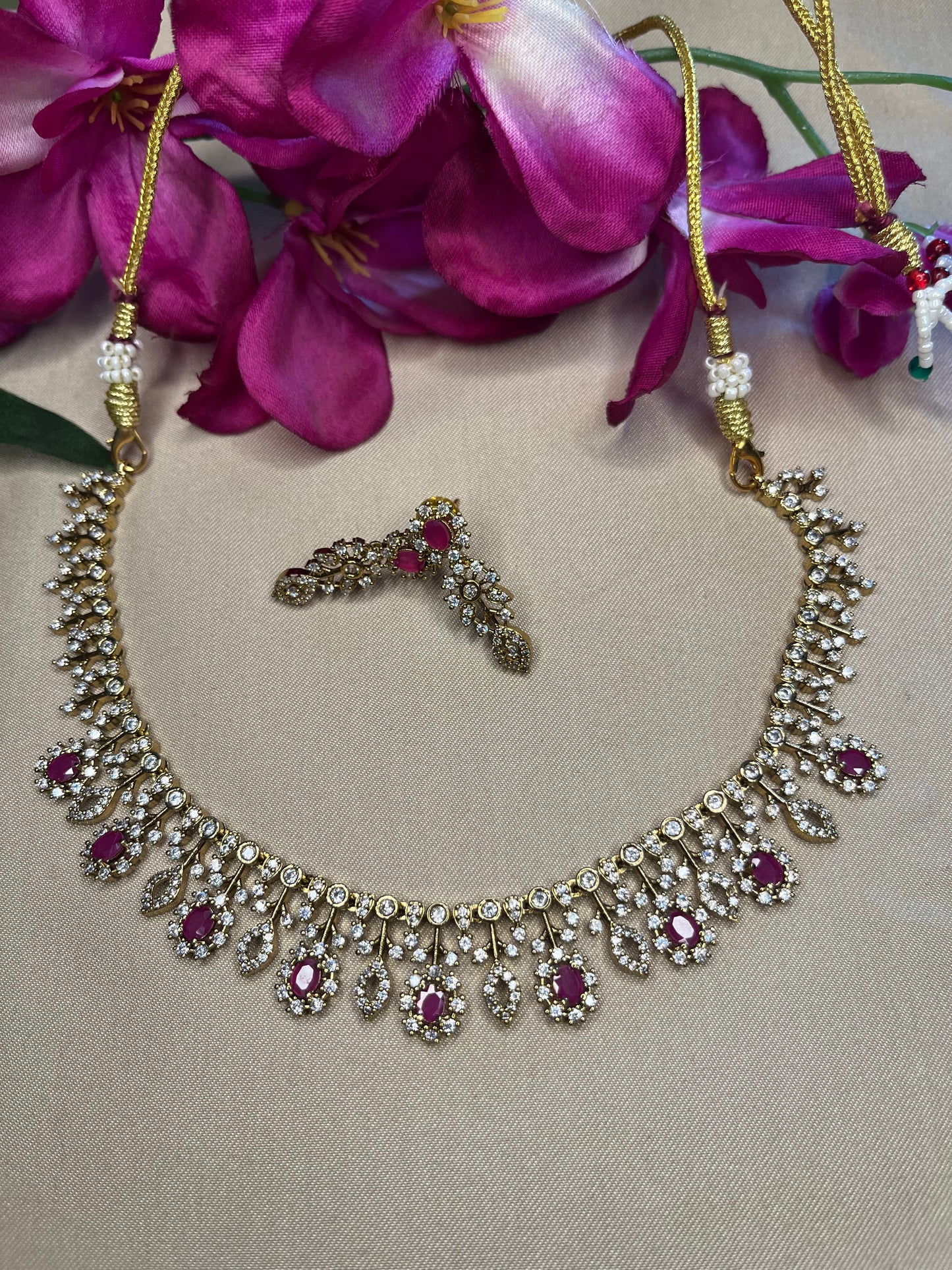 Ruby bloom choker
