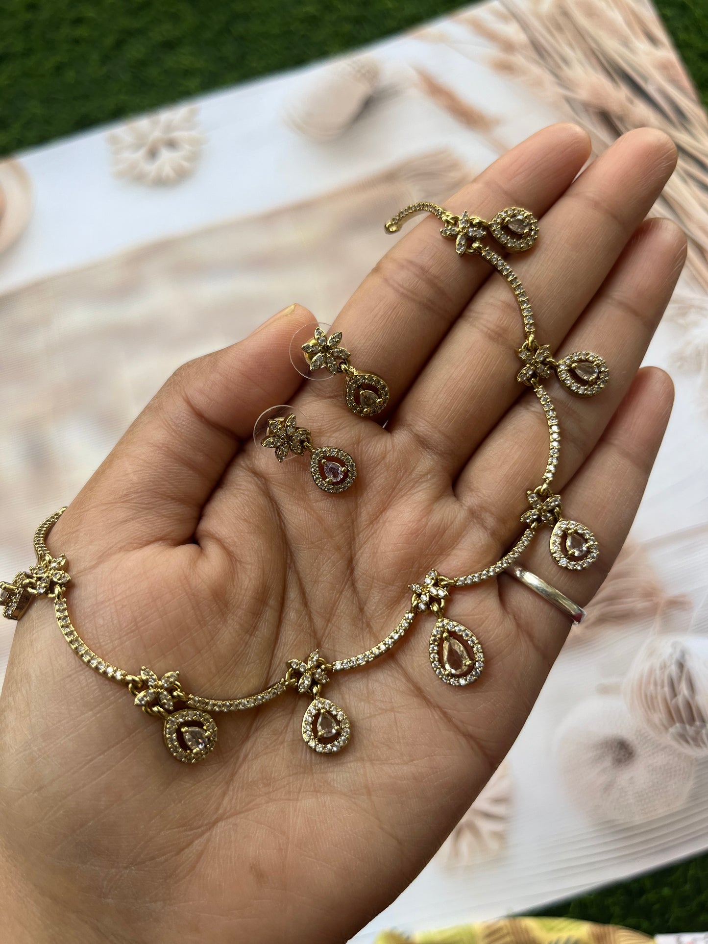 Beautiful curve Necklace with White drops