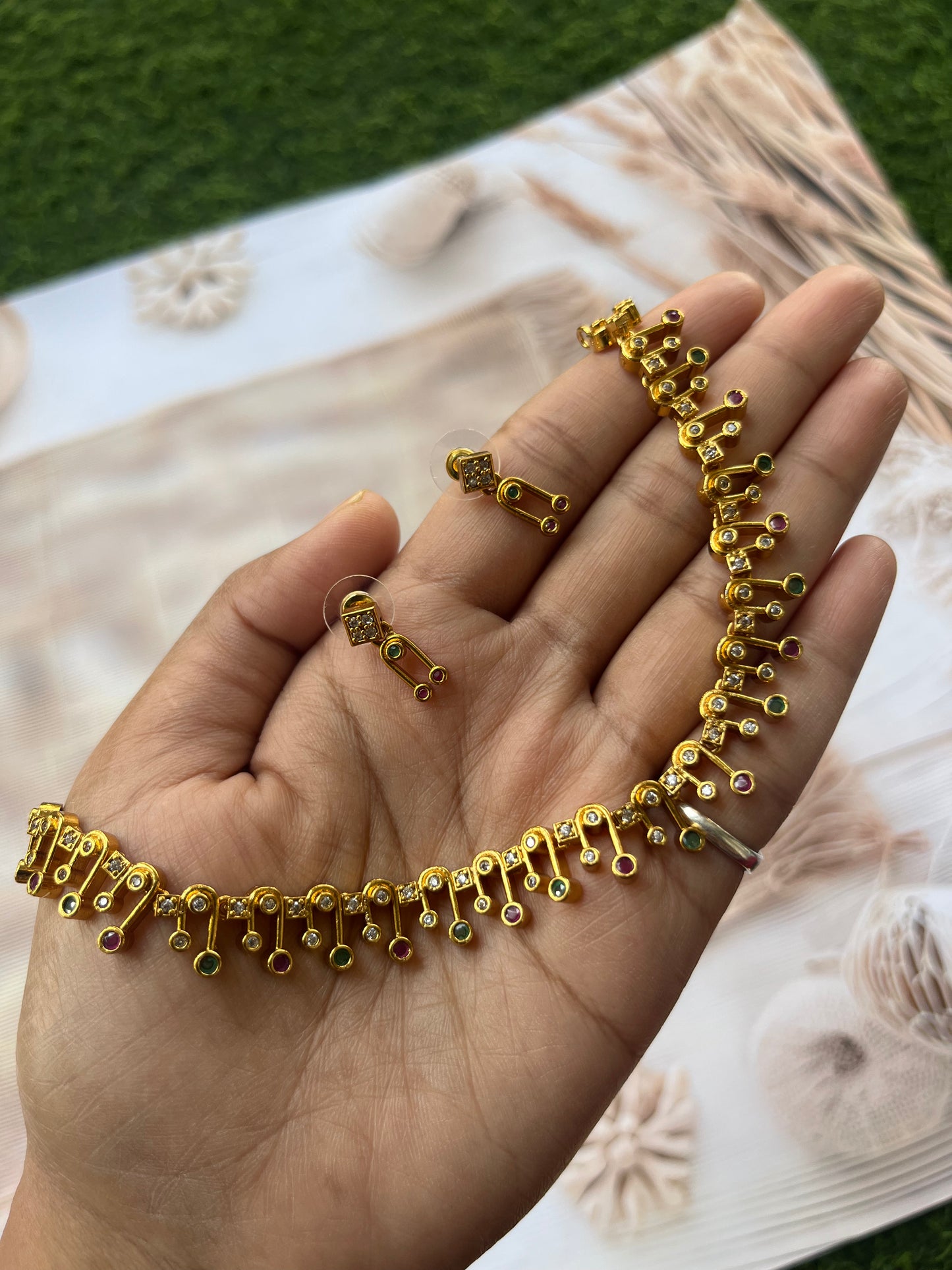 Antique multicolor drops choker
